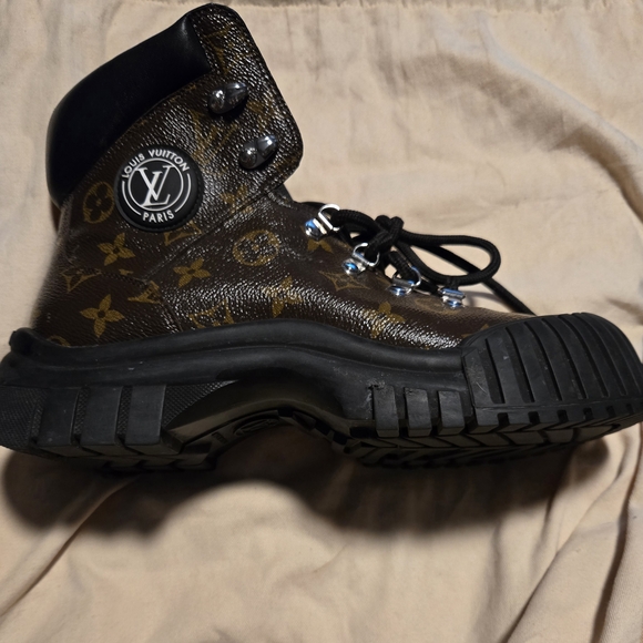 Louis Vuitton Ruby Ranger - Monogram - Picture 10 of 14